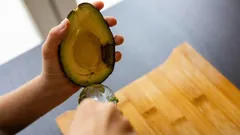Werfen Sie eine braun gewordene Avocado nicht vorschnell weg: In diesen Fällen kann man sie noch essen