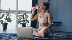 Training am Morgen oder am Abend: Was ist besser für die Fettverbrennung und den Muskelaufbau?