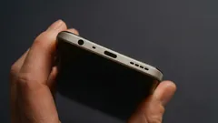 So reinigen Sie den Ladeanschluss Ihres Smartphones richtig und beheben häufige Ladeprobleme