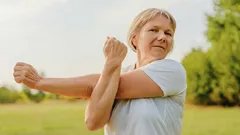 Wie man nach dem 40. Lebensjahr starke Knochen erhält: wissenschaftlich belegte Methoden.