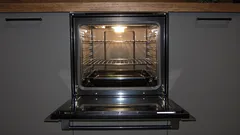 Warum du die Backofentür nach dem Backen kurz offen lassen solltest