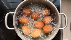 Warum man Eier vor dem Kochen schütteln sollte: ein Trick, den du noch nicht kanntest