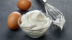 Wie man Eiweiss steif schlägt: Schritt-für-Schritt-Anleitung und ein paar Tipps