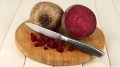 Wie sollte man Rote Bete zubereiten, damit ihre Nährstoffe erhalten bleiben?